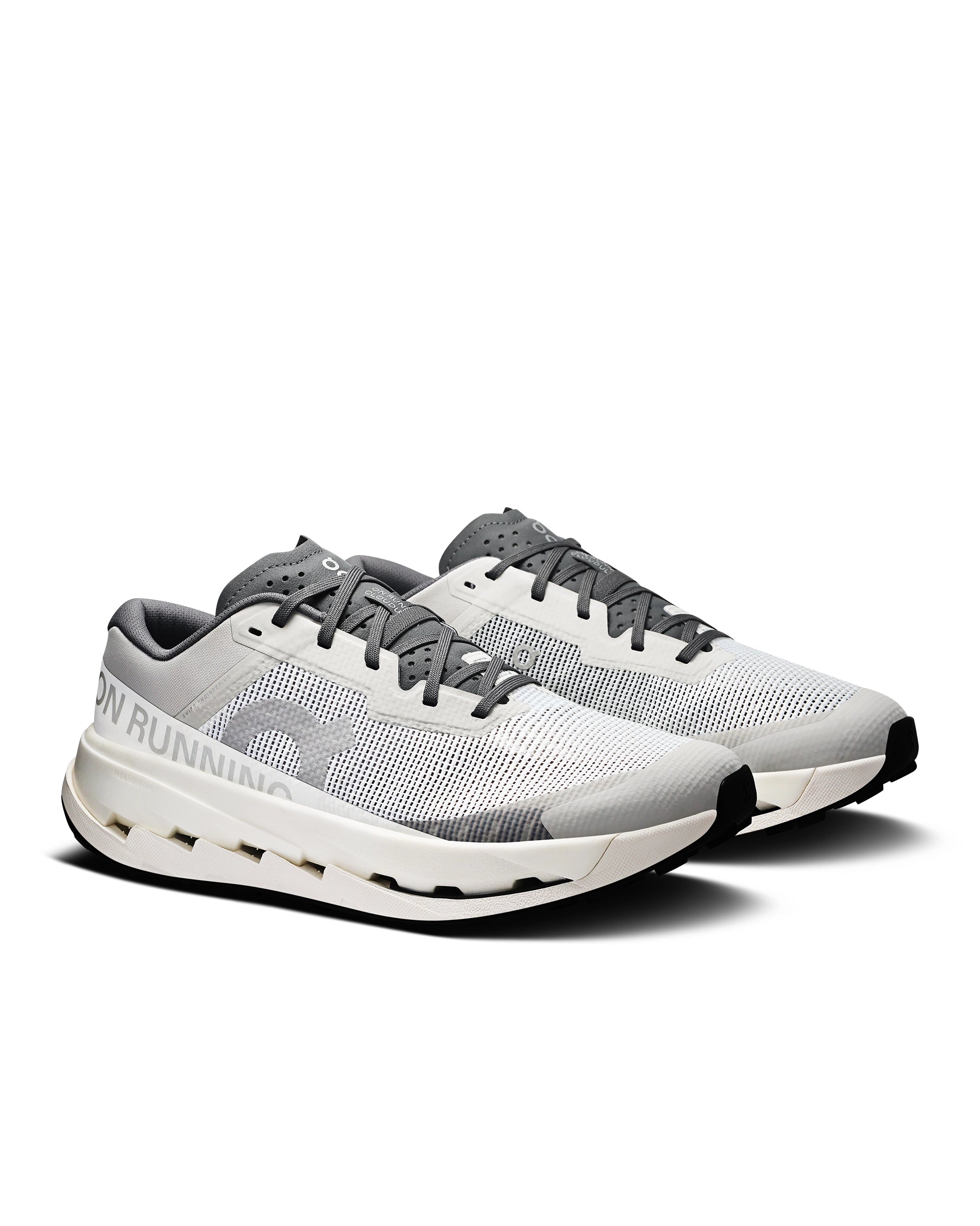 3MF30233620 On trail sneaker top view