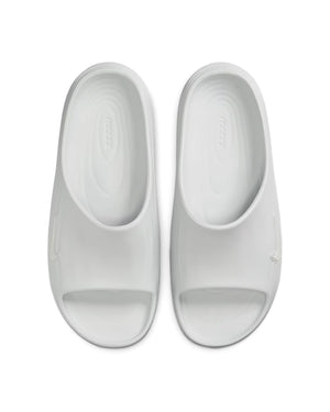 Nike HV4479-100 Rejuven8 Slide for recovery