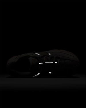 Top sneaker reseller Nike Zoom Vomero women’s