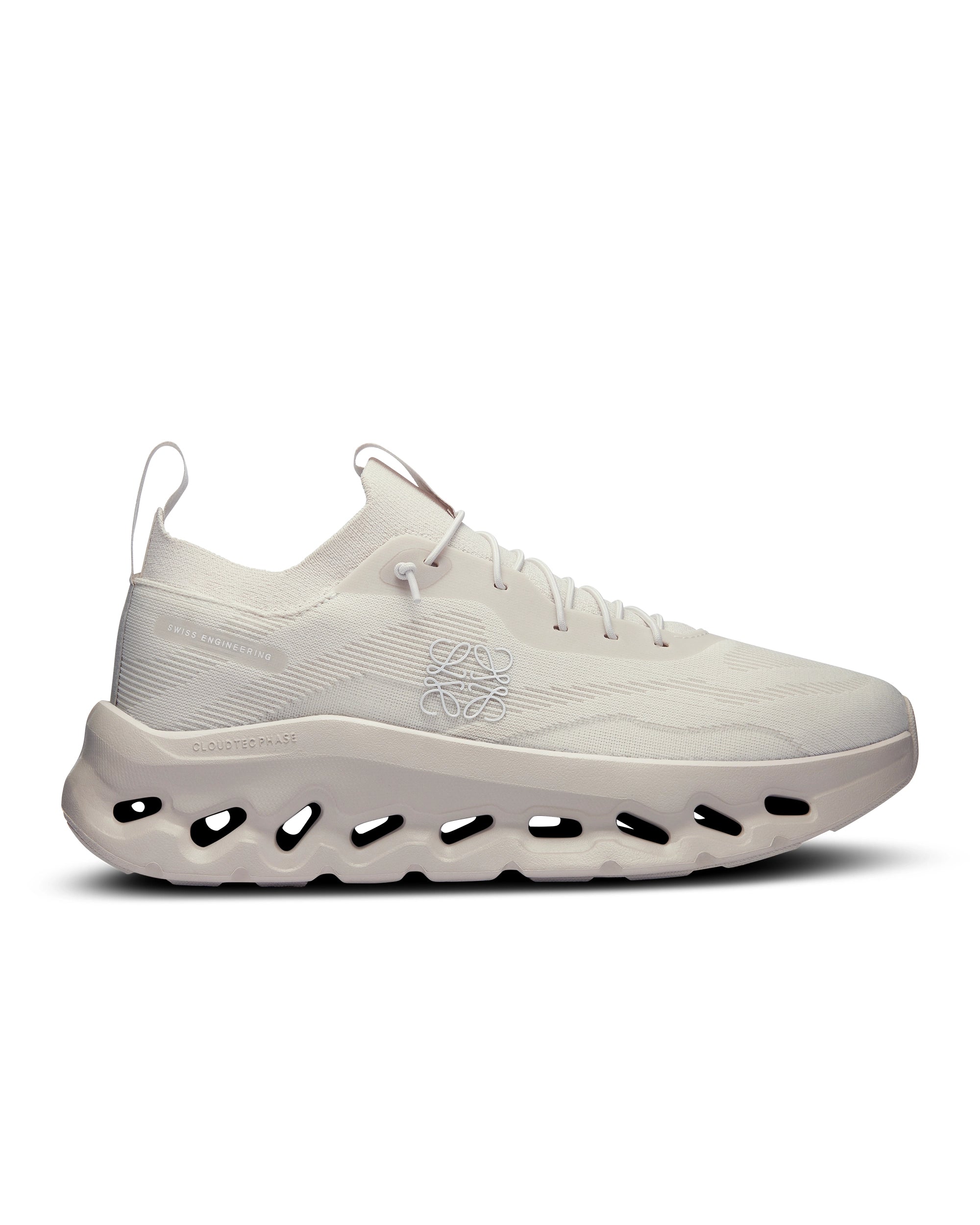 WMNS On Cloudtilt Loewe ‘Sand’