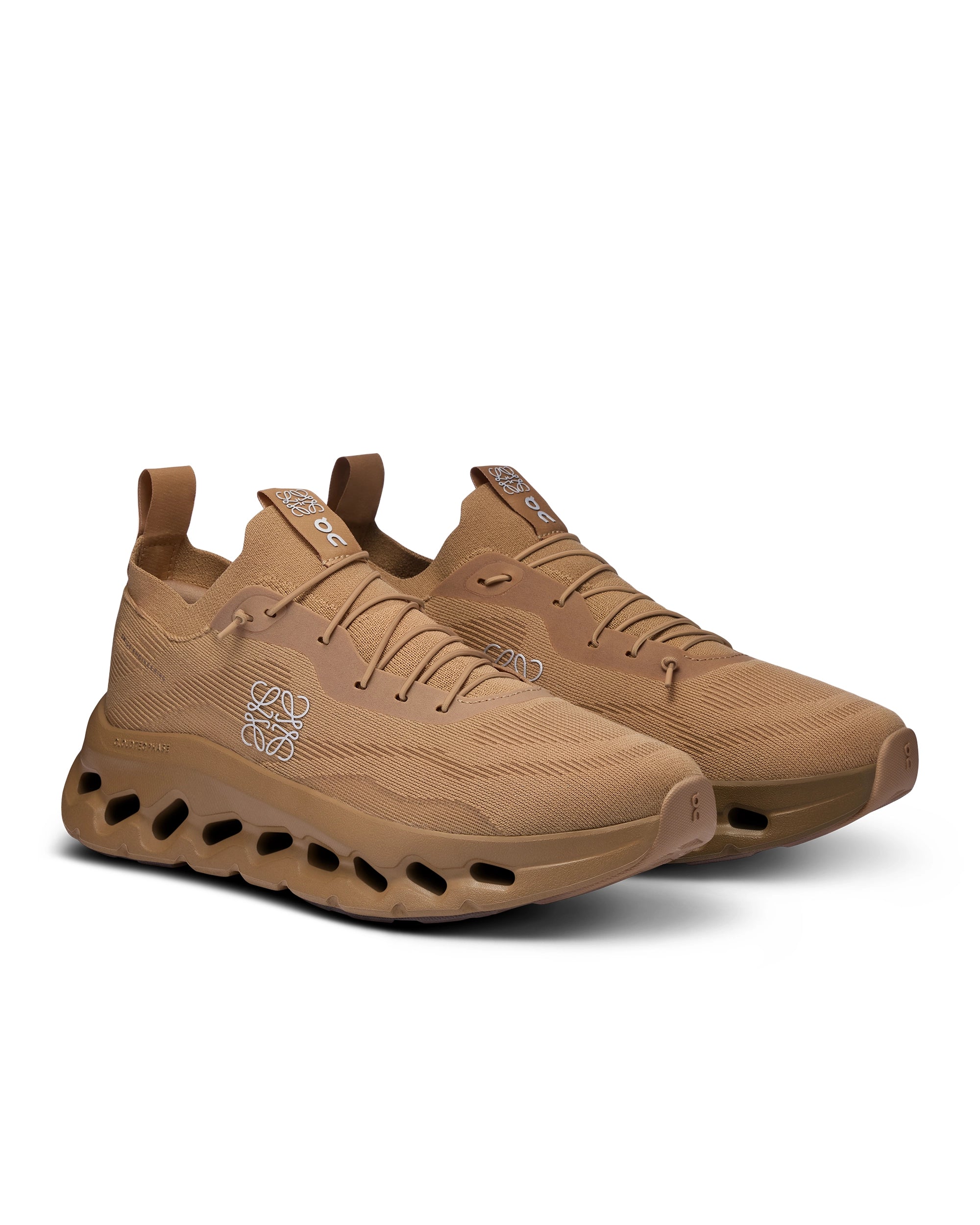 WMNS On Cloudtilt Loewe ‘Dark Sand’