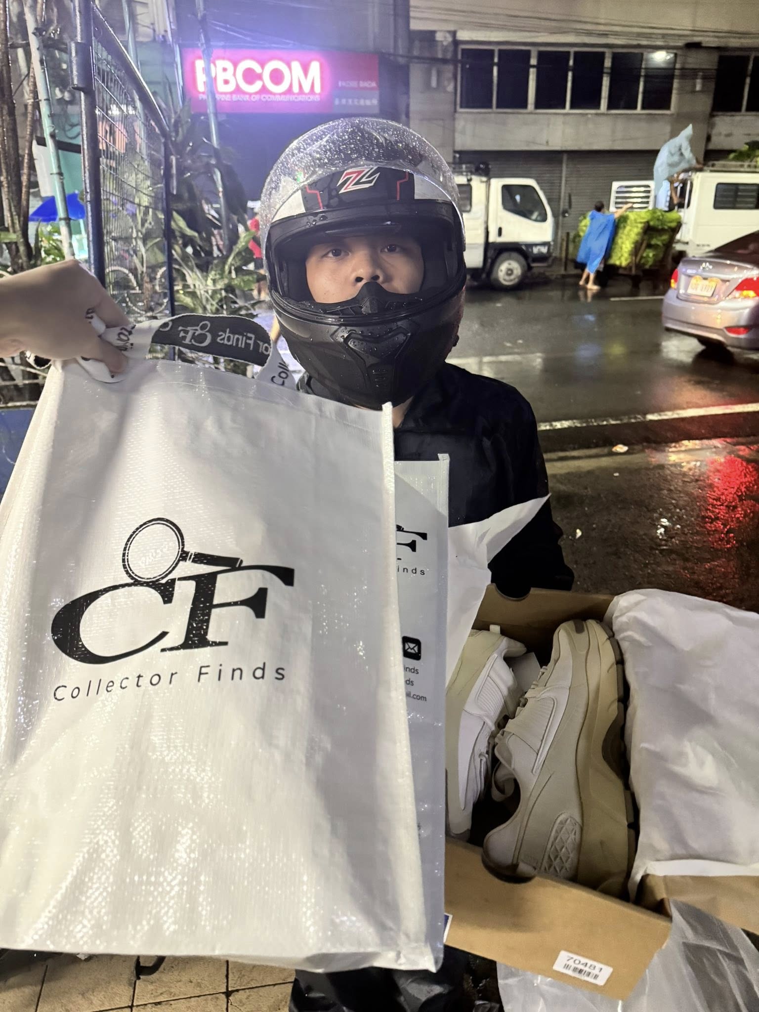 Trusted sneaker store in the Philippines delivering shoes to customers