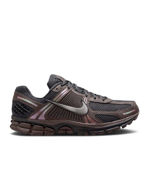 Collector Finds Nike Vomero 5 Cave Stone HF5493-201
