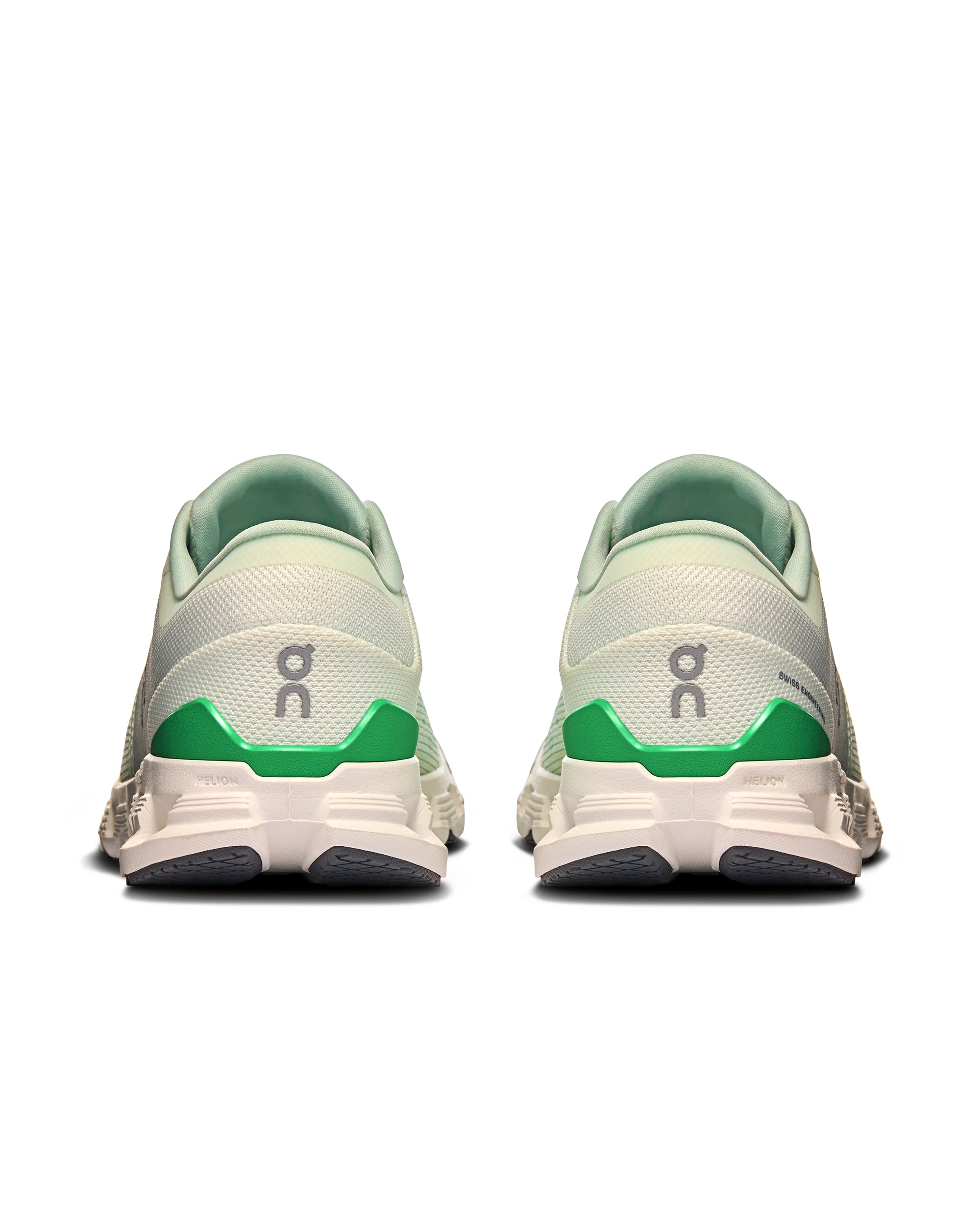 Collector Finds On Cloud X 4 Aloe Honeydew training sneakers