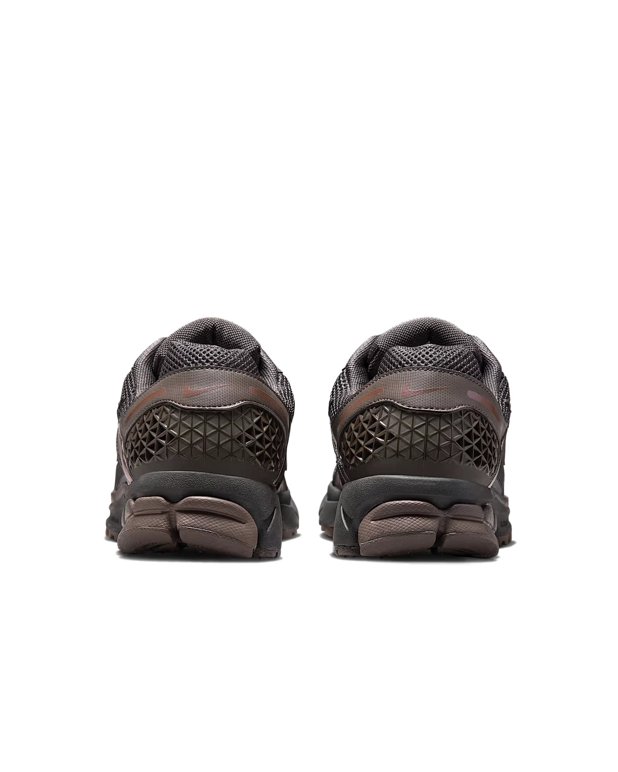 Glow in the dark Nike Vomero 5 Cave Stone