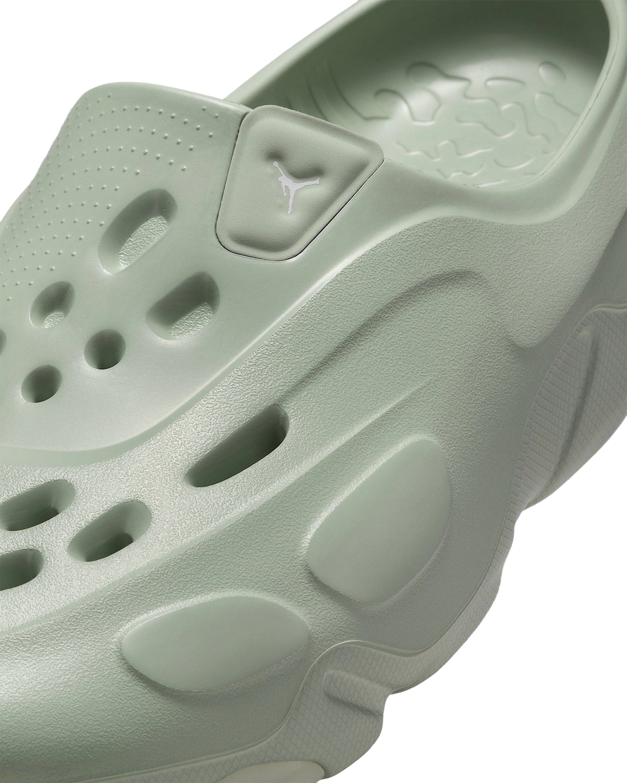 Jordan Roam FQ0227-300 premium slide for men PH