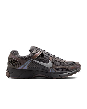 Trusted sneaker reseller Nike Vomero 5 PH